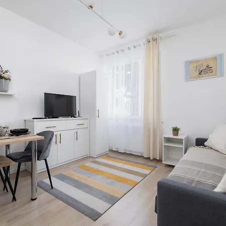 아파트 Rent Like - Cozy Studio Koszykarska 크라쿠프